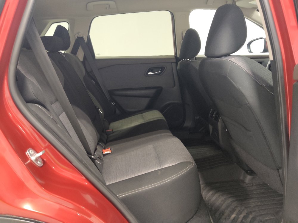 Used 2023 Nissan Rogue SV AWD/4WD image 19
