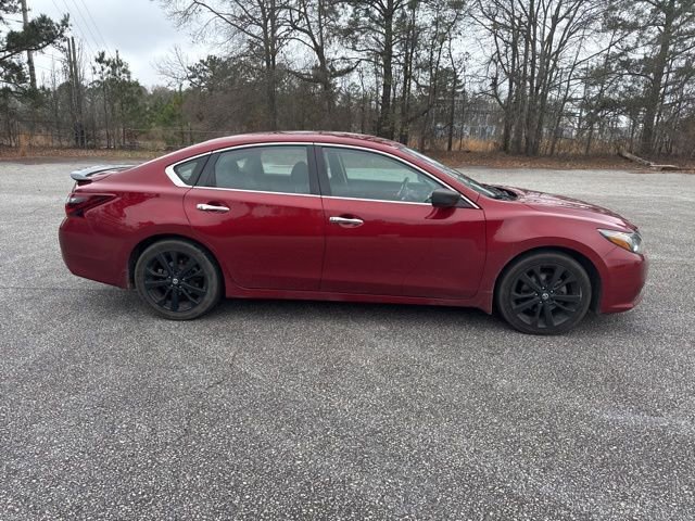 Used 2017 Nissan Altima 2.5 SR w/ Midnight Edition Package image 5