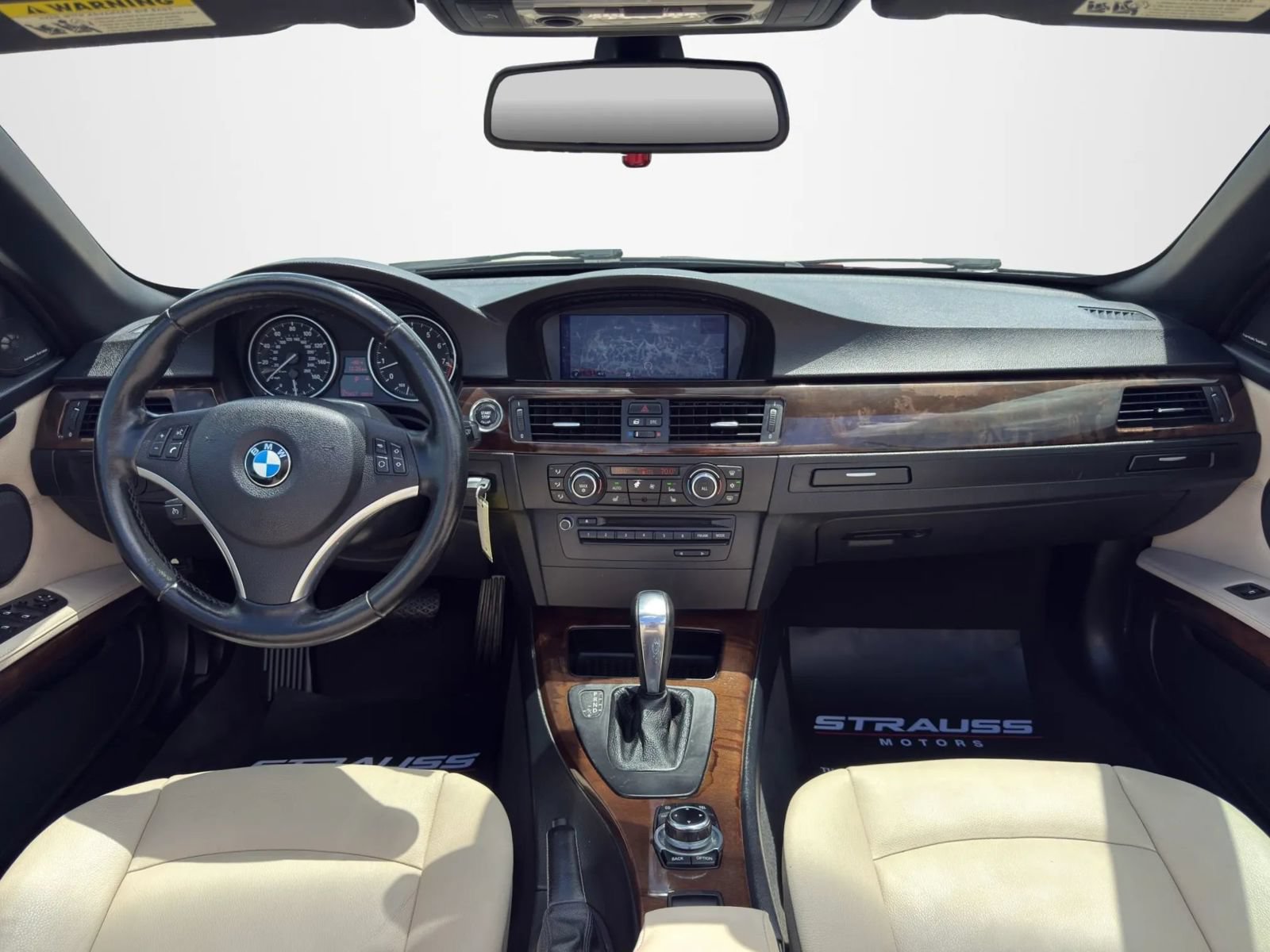 Used 2011 BMW 335i Convertible w/ Premium Pkg RWD image 15