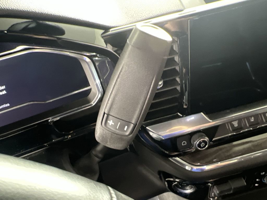 Used 2024 Chevrolet Silverado 3500 LTZ w/ LTZ Plus Package image 15