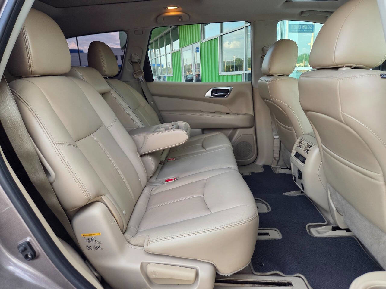 Used 2014 Nissan Pathfinder SL w/ SL Premium Package image 16