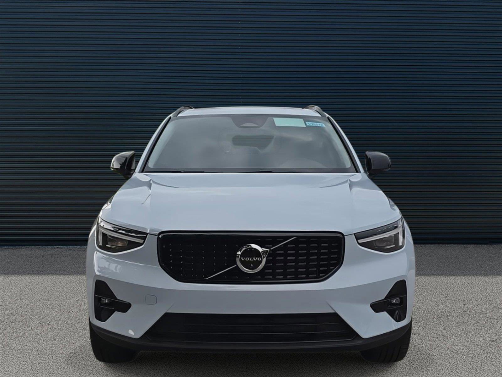 New 2026 Volvo XC40 B5 Plus w/ Protection Package Premier AWD/4WD image 2