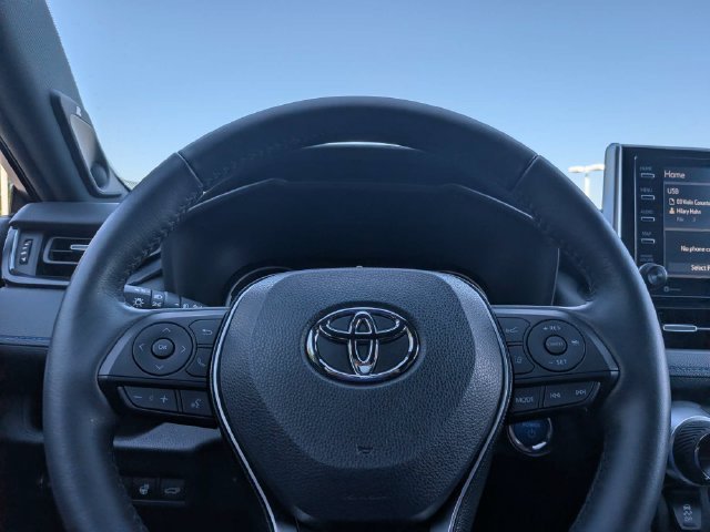 Certified 2021 Toyota RAV4 XSE w/ XSE Grade Weather Package AWD/4WD image 30