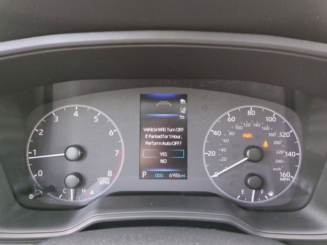 Certified 2023 Toyota Corolla Cross LE w/ Moonroof Package image 11