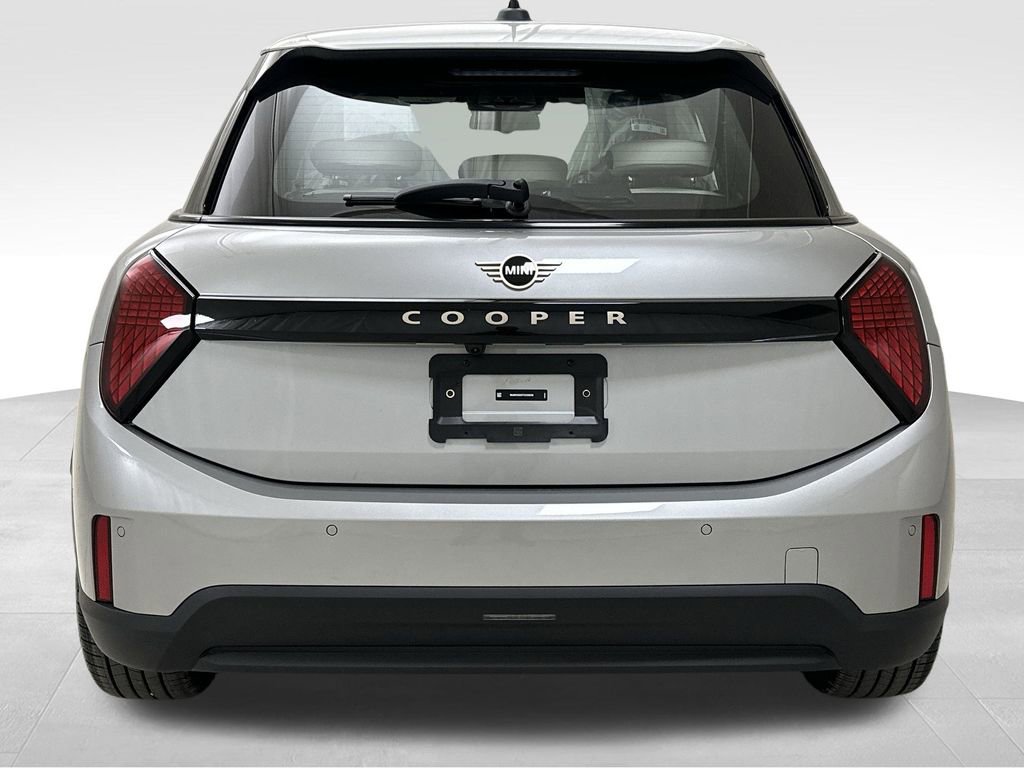 New 2025 MINI Cooper 4-Door Hardtop FWD image 8