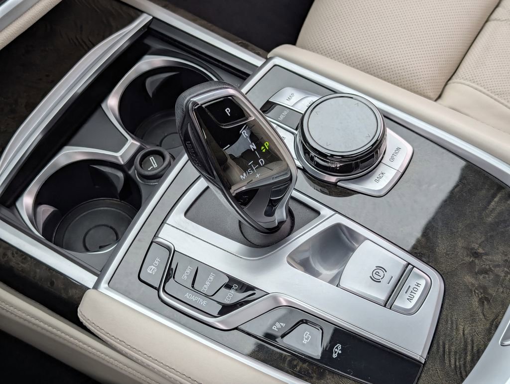 Used 2019 BMW 740i w/ Executive Package RWD image 17