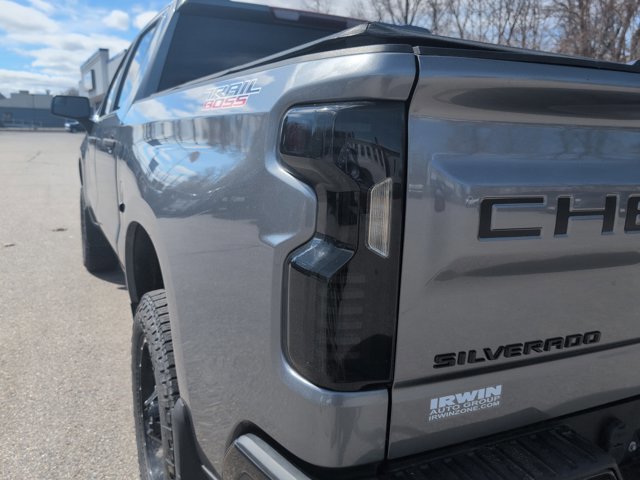 Used 2019 Chevrolet Silverado 1500 Custom Trail Boss w/ Custom Convenience Package image 17