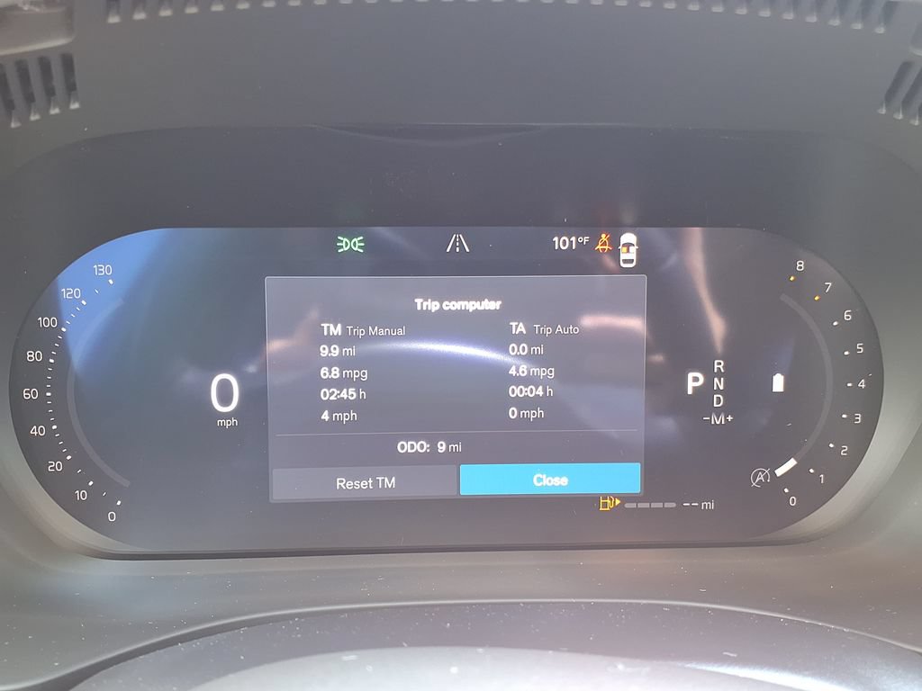 New 2026 Volvo XC60 B5 Plus w/ Protection Package Premier AWD/4WD image 32