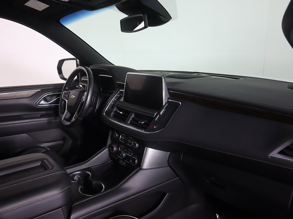 Used 2023 Chevrolet Suburban Premier image 29