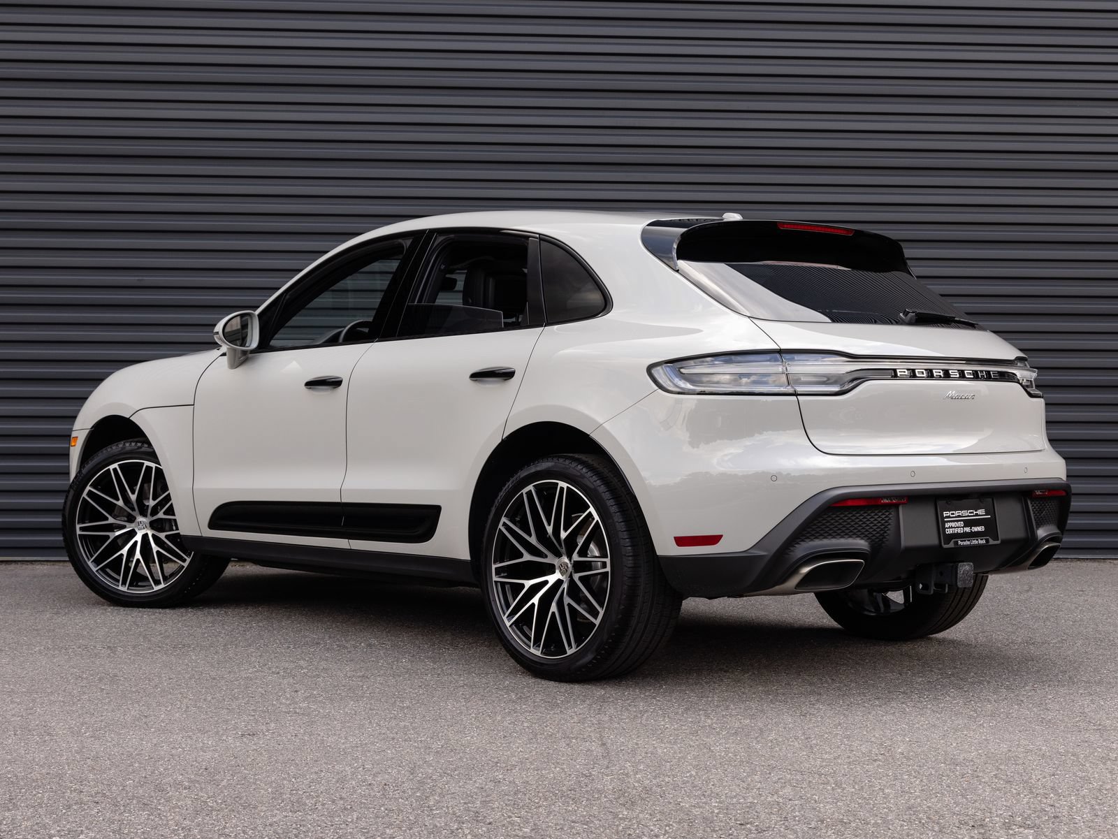 New 2025 Porsche Macan AWD/4WD image 3
