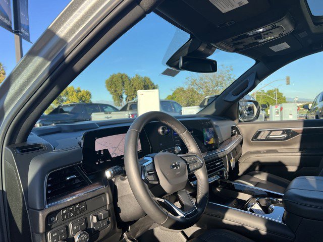 Used 2025 Chevrolet Tahoe Z71 w/ Comfort Package image 10