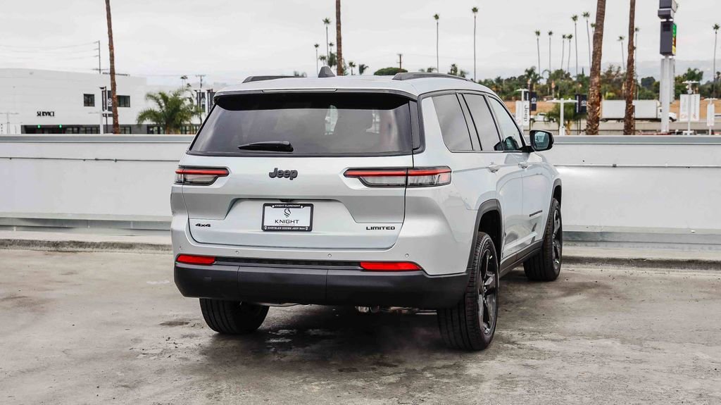 New 2025 Jeep Grand Cherokee L Limited w/ Black Appearance Package image 9