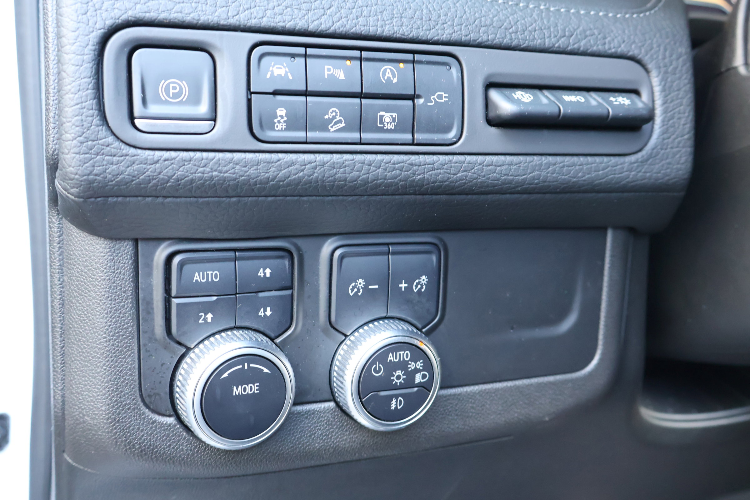 Used 2022 GMC Yukon XL Denali image 26