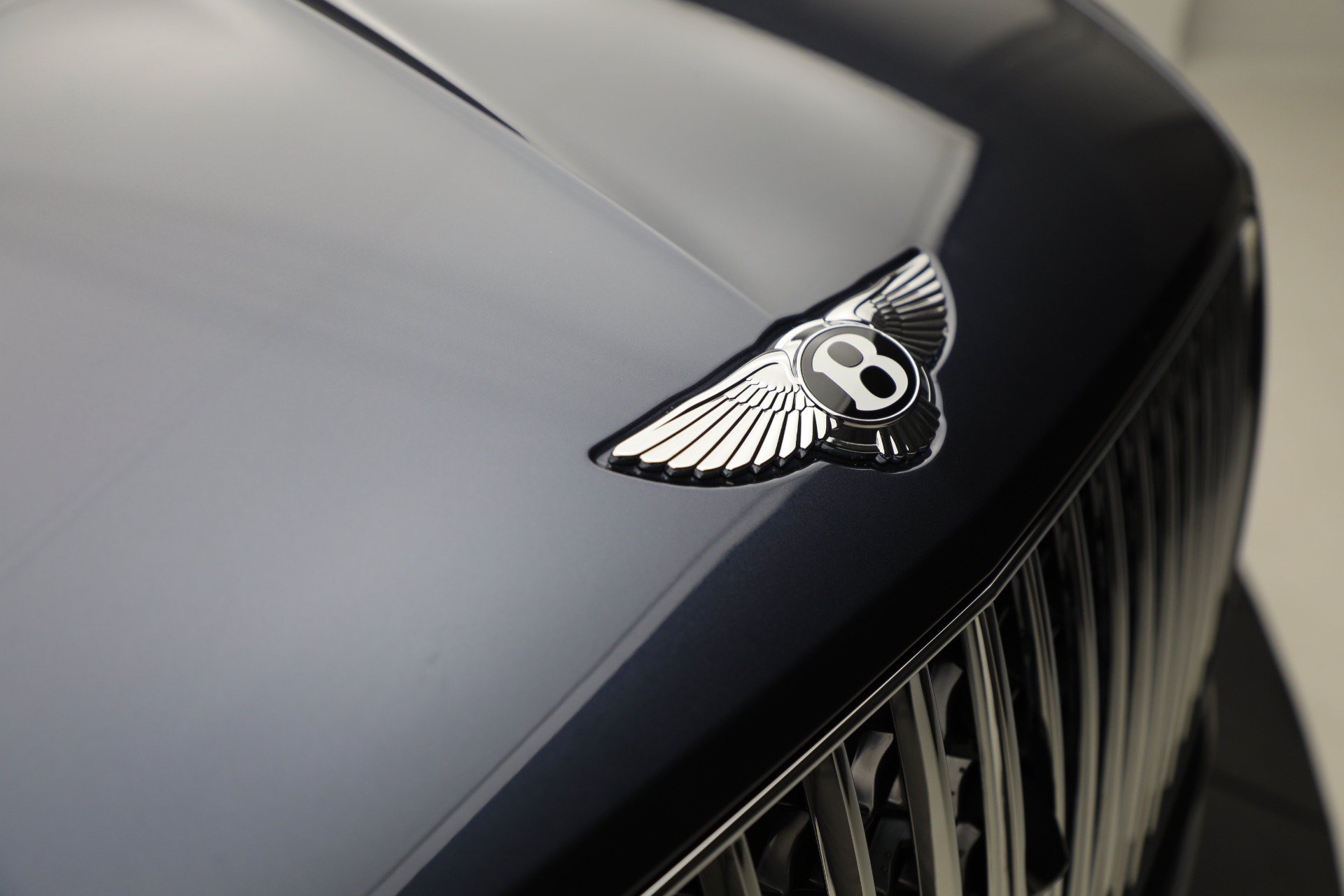 Certified 2025 Bentley Bentayga Extended Wheelbase AWD/4WD image 14