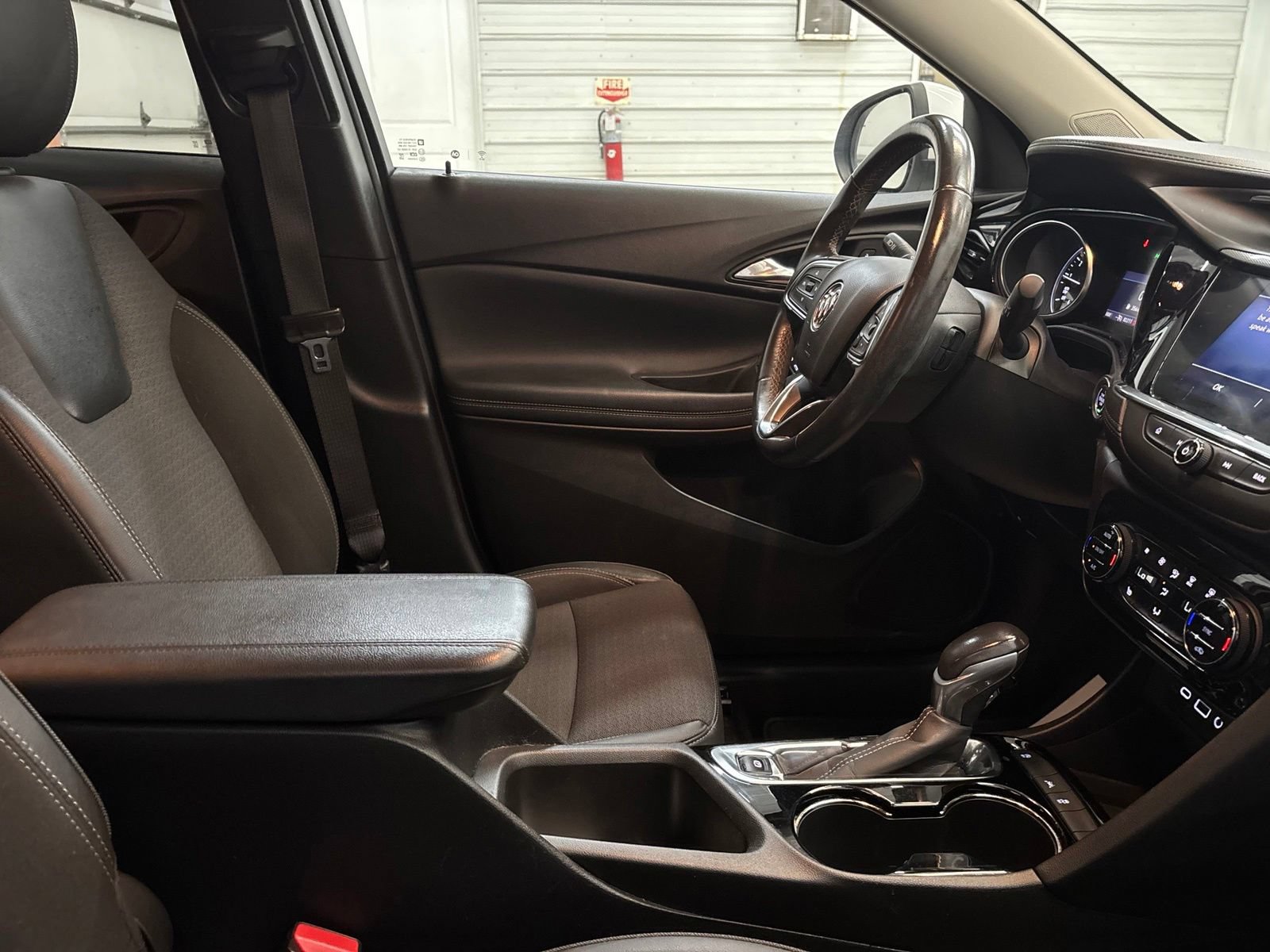 Used 2020 Buick Encore GX Select FWD image 27