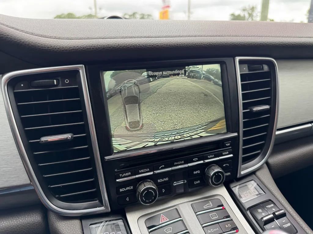 Used 2015 Porsche Panamera w/ Premium Package image 11