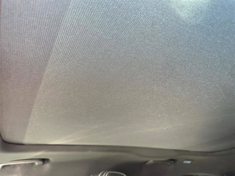 Used 2018 Land Rover Range Rover Velar R-Dynamic SE image 34