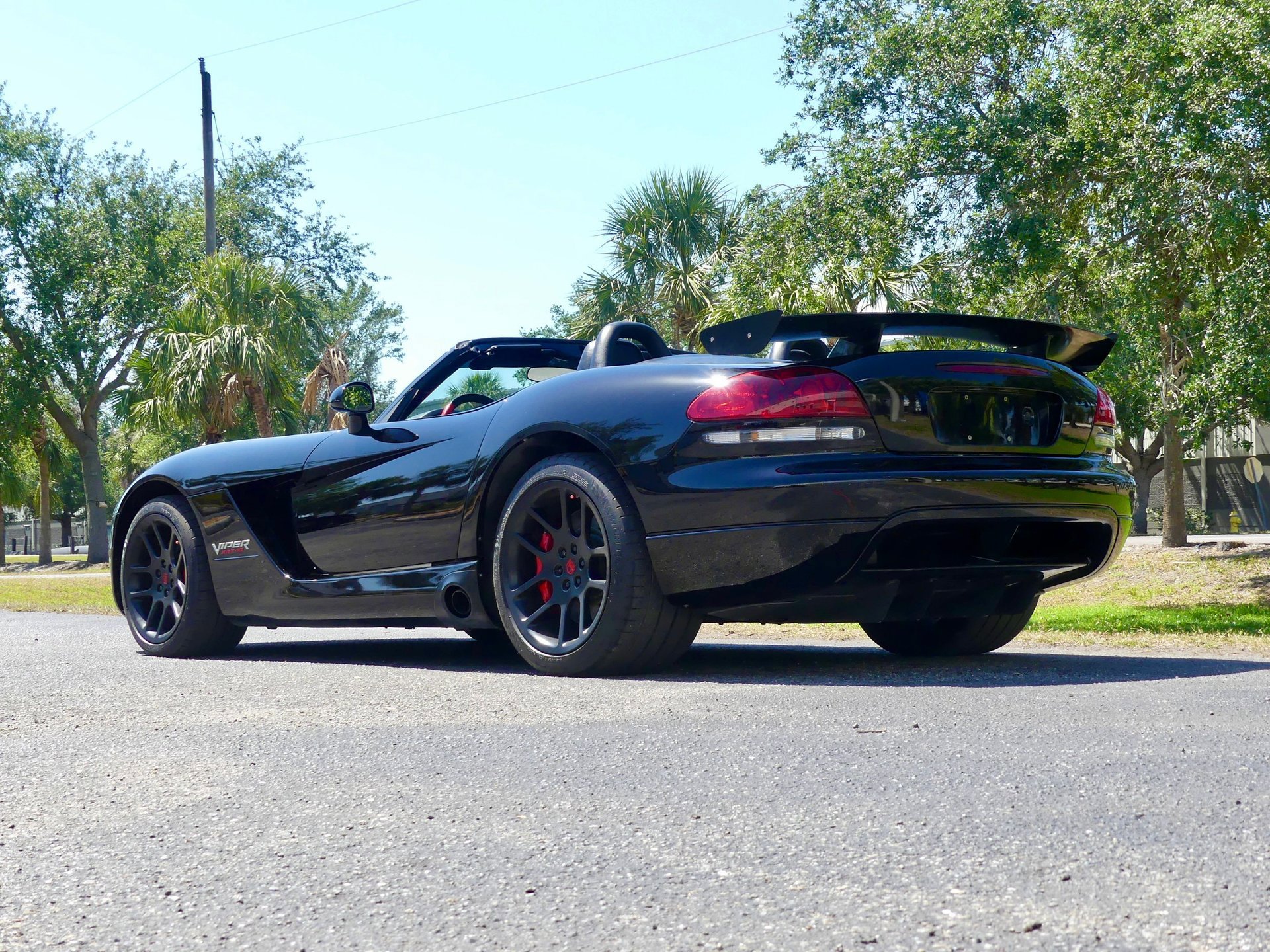 Used 2004 Dodge Viper SRT-10 image 15