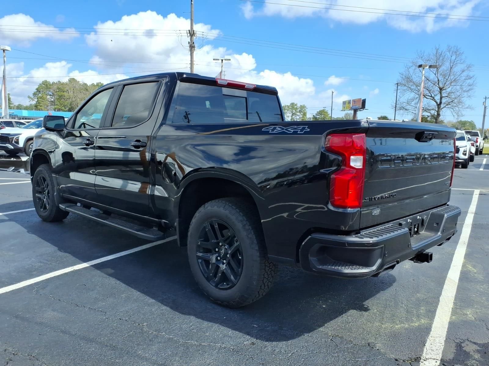New 2026 Chevrolet Silverado 1500 RST w/ Dark Appearance Package AWD/4WD image 5