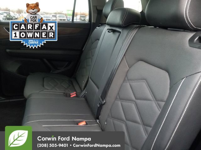 Used 2025 Volkswagen Atlas SE image 25