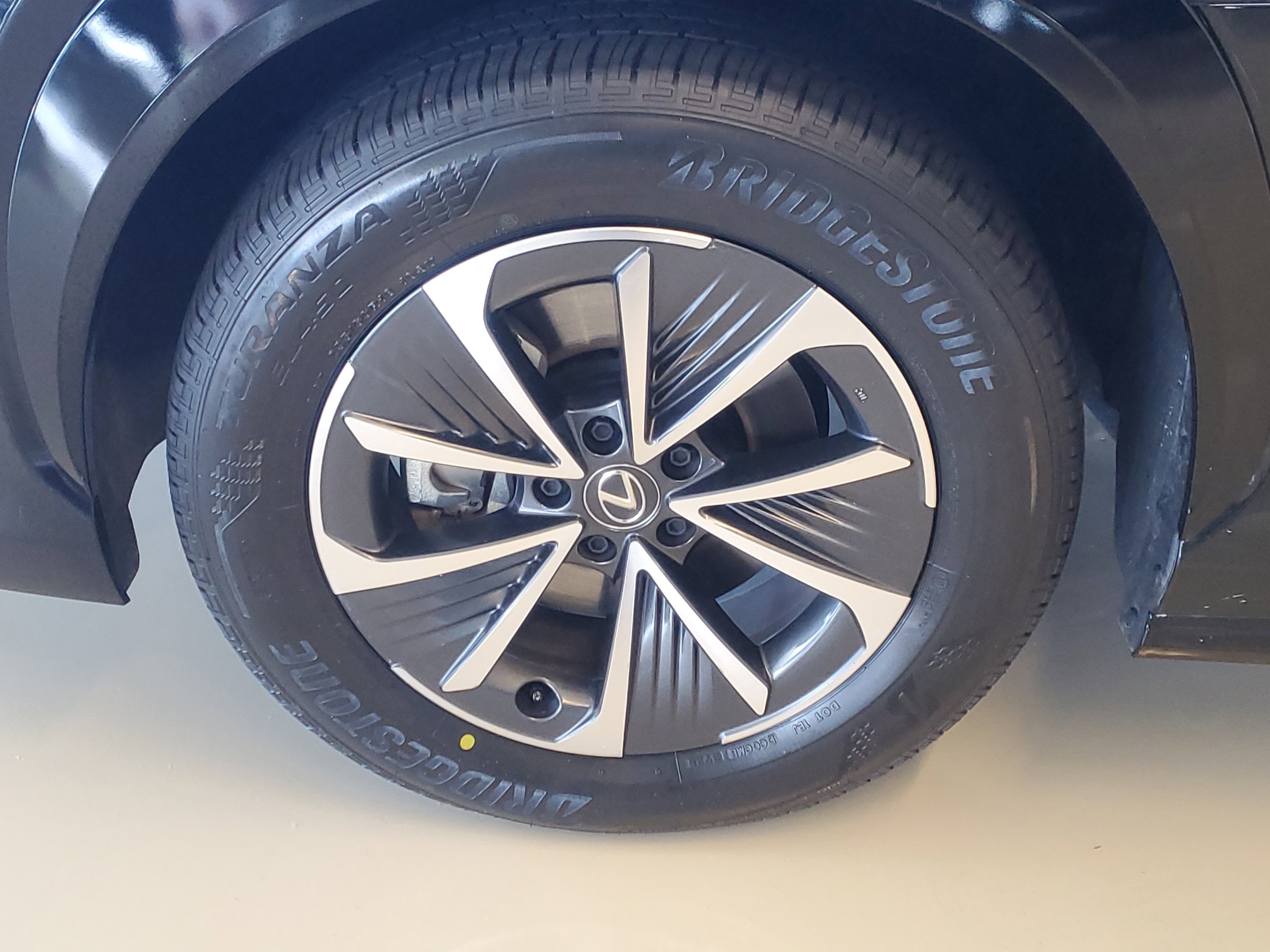 Used 2024 Lexus RZ 300e Premium w/ Cold Area Package FWD image 6