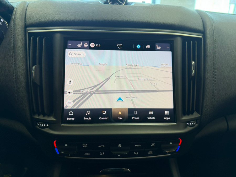 Used 2023 Maserati Levante GT AWD/4WD image 69