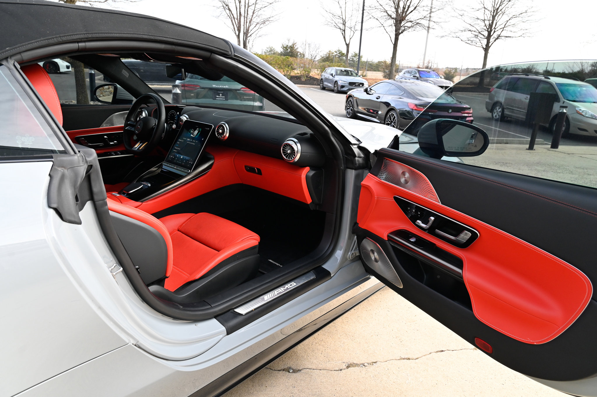 Used 2024 Mercedes-Benz SL 63 AMG 4MATIC image 37