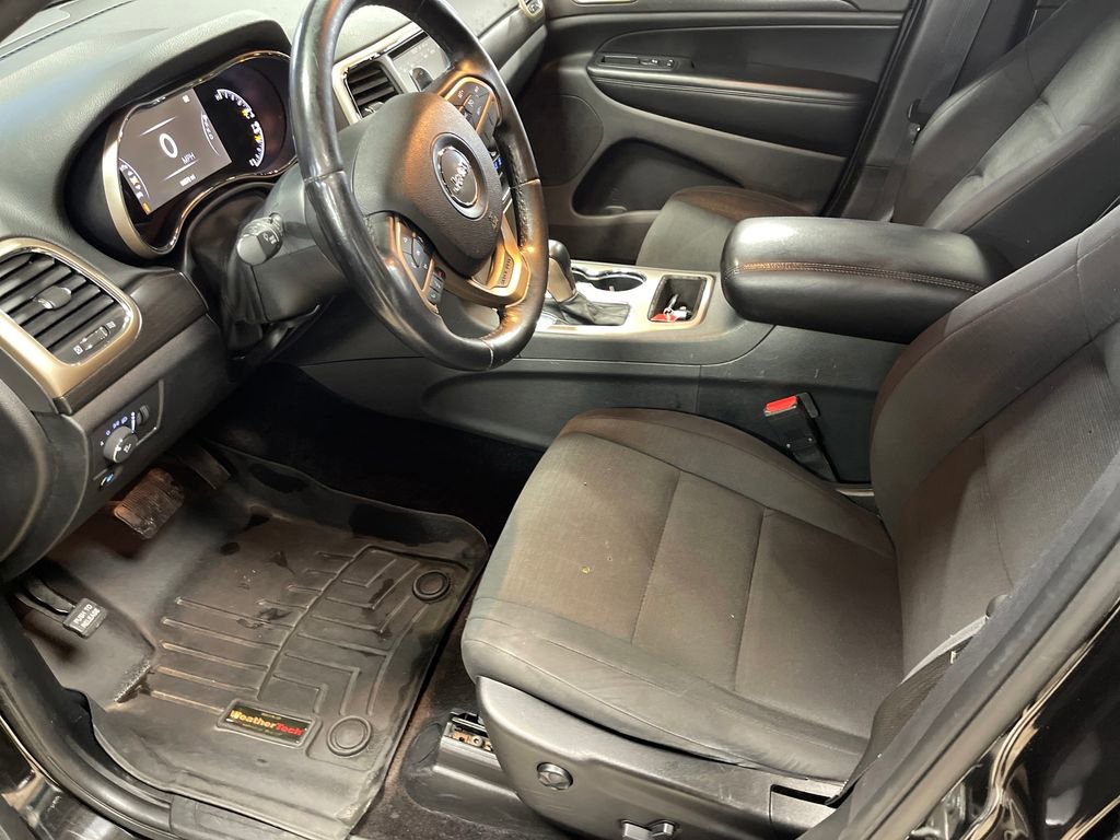Used 2016 Jeep Grand Cherokee Laredo w/ Quick Order Package 23E AWD/4WD image 14