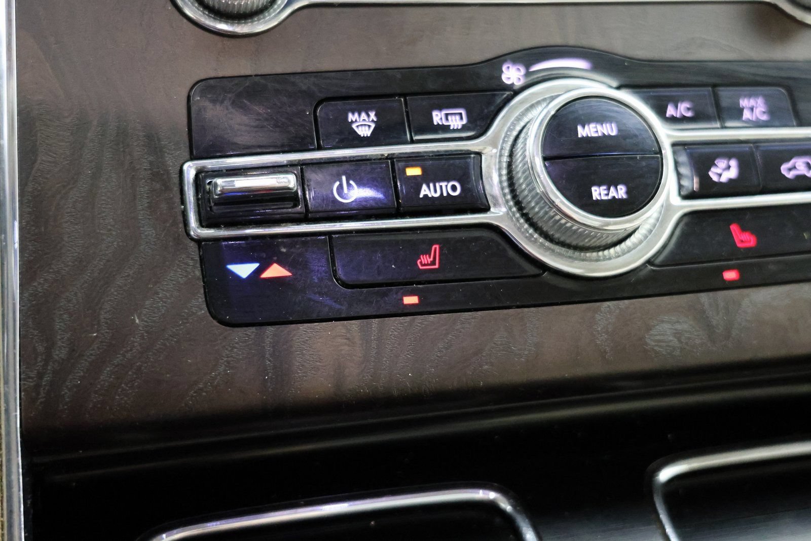 Used 2021 Lincoln Aviator Reserve w/ Class IV Trailer Tow Package AWD/4WD image 9