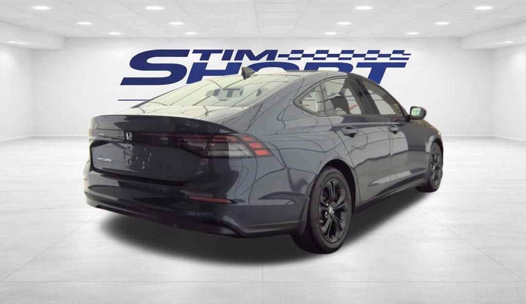 Used 2025 Honda Accord SE image 6