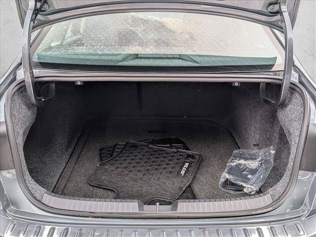 Used 2023 Volkswagen Jetta SEL FWD image 6