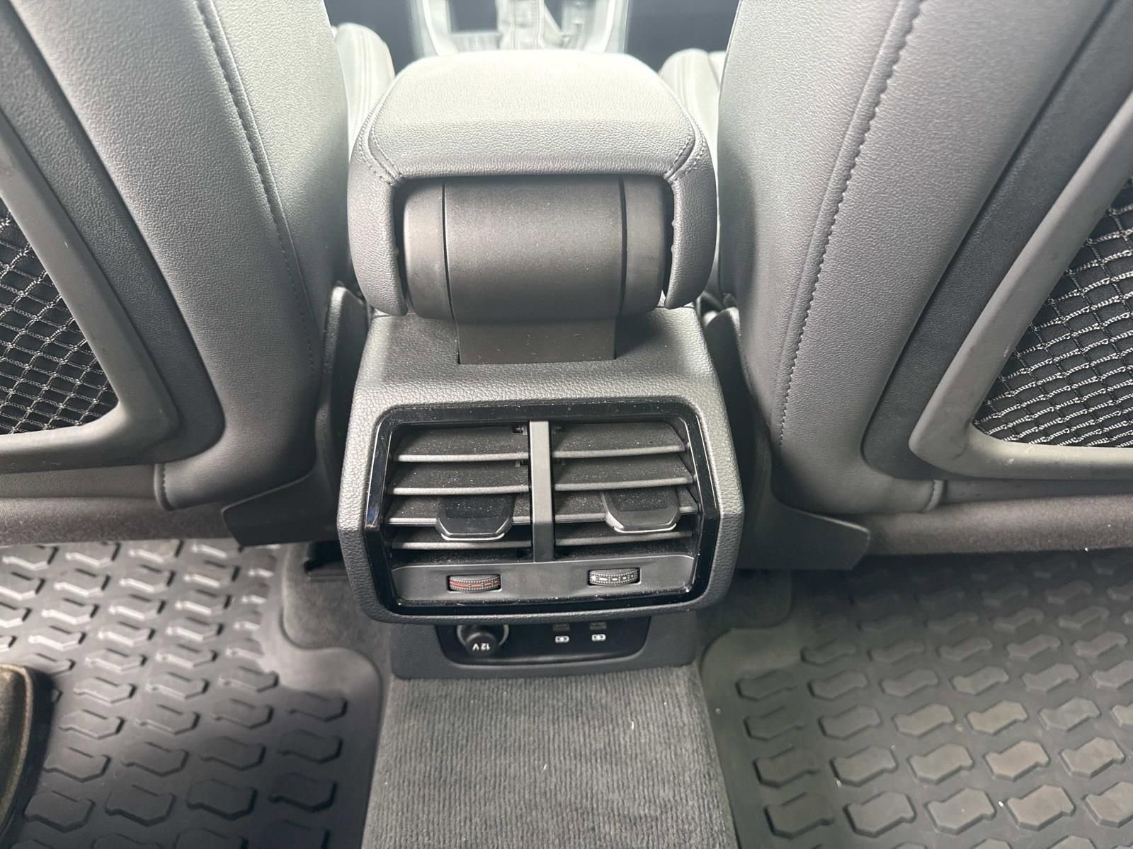 Used 2021 Audi Q3 2.0T Premium w/ Convenience Package image 12