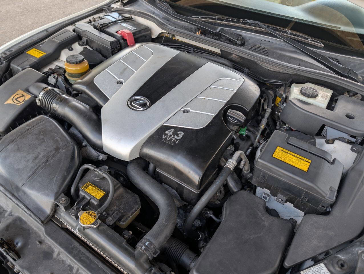 Used 2005 Lexus SC 430 Convertible image 25