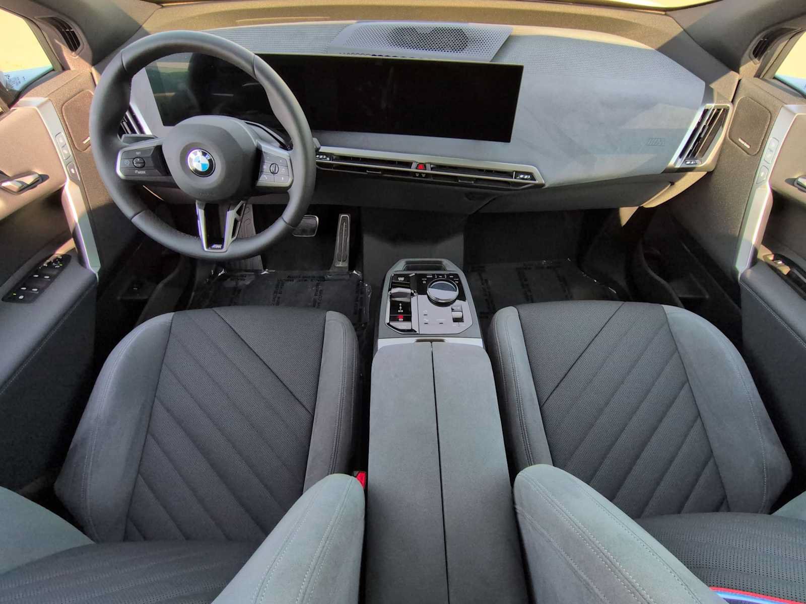 Used 2026 BMW iX xDrive60 w/ M Sport Package AWD/4WD image 15
