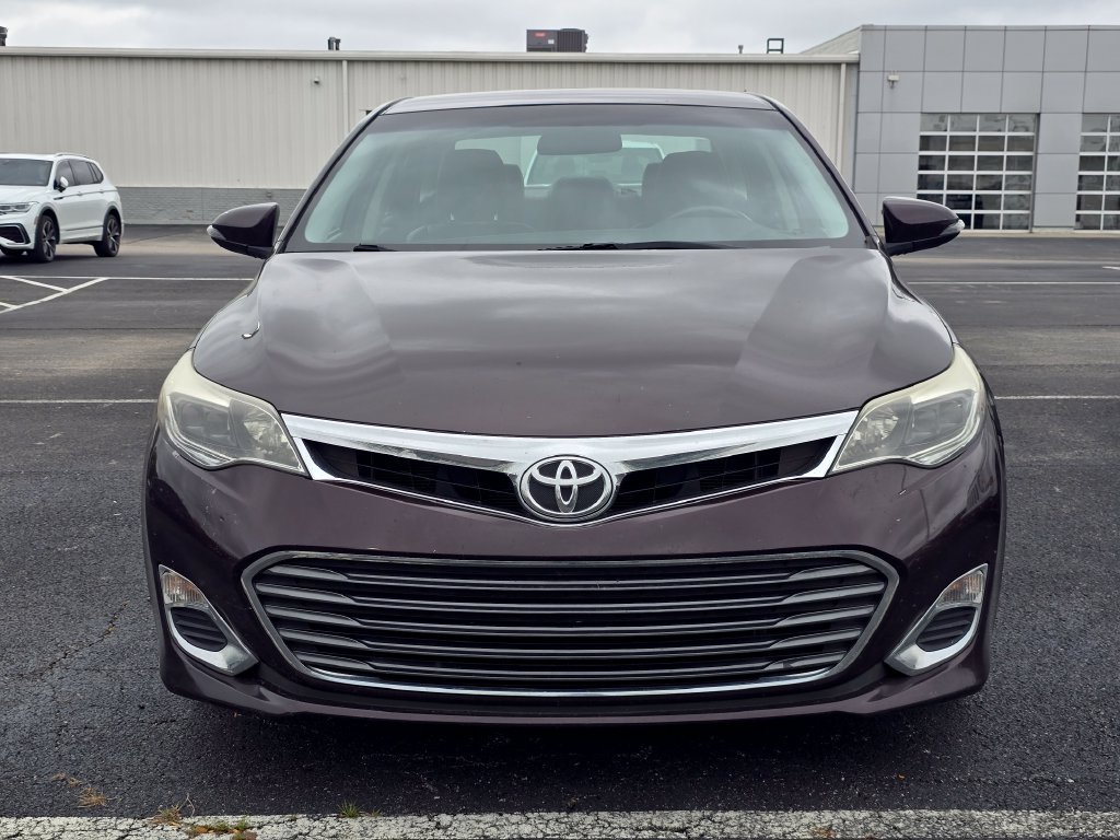 Used 2014 Toyota Avalon XLE FWD image 2