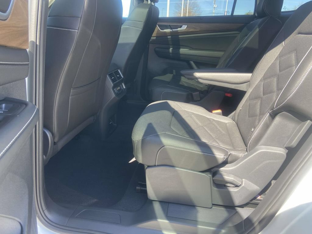 New 2026 Volkswagen Atlas SE FWD image 10