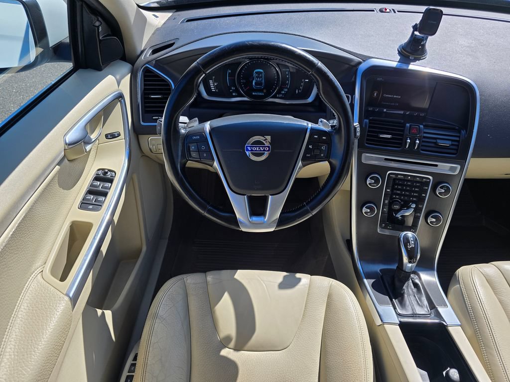 Used 2014 Volvo XC60 T6 AWD/4WD image 10
