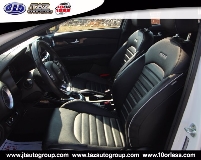 Used 2023 Kia Forte GT-Line w/ GT-Line Premium Package FWD image 9