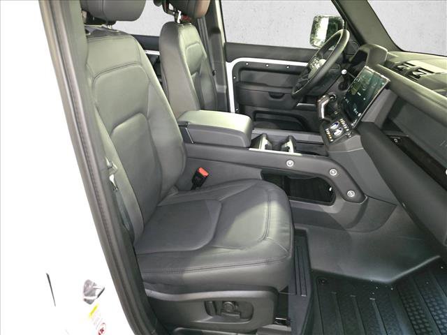 New 2026 Land Rover Defender 110 X-Dynamic SE image 10