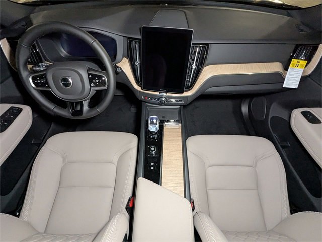 New 2026 Volvo XC60 B5 Plus w/ Protection Package Premier image 27