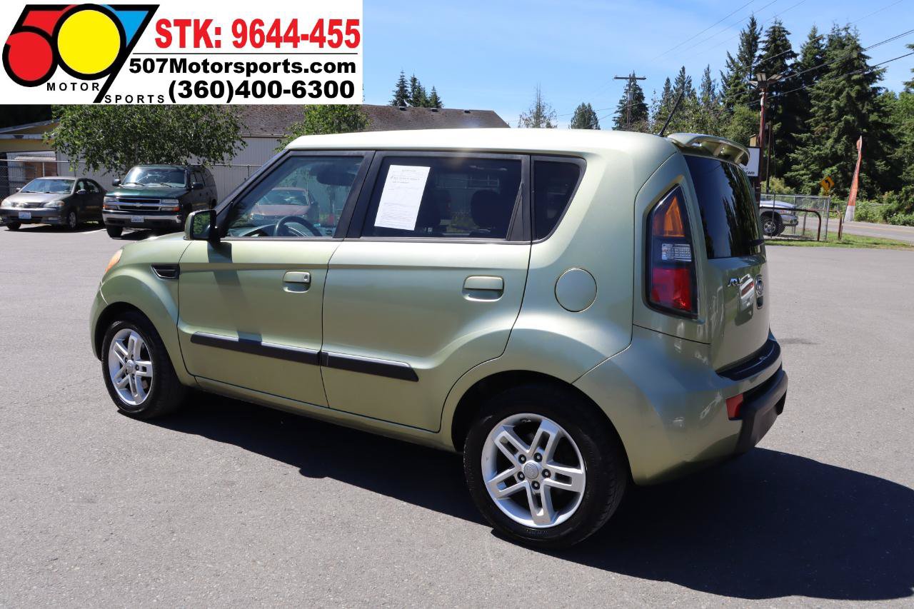 Used 2010 Kia Soul + w/ Audio Pkg FWD image 8