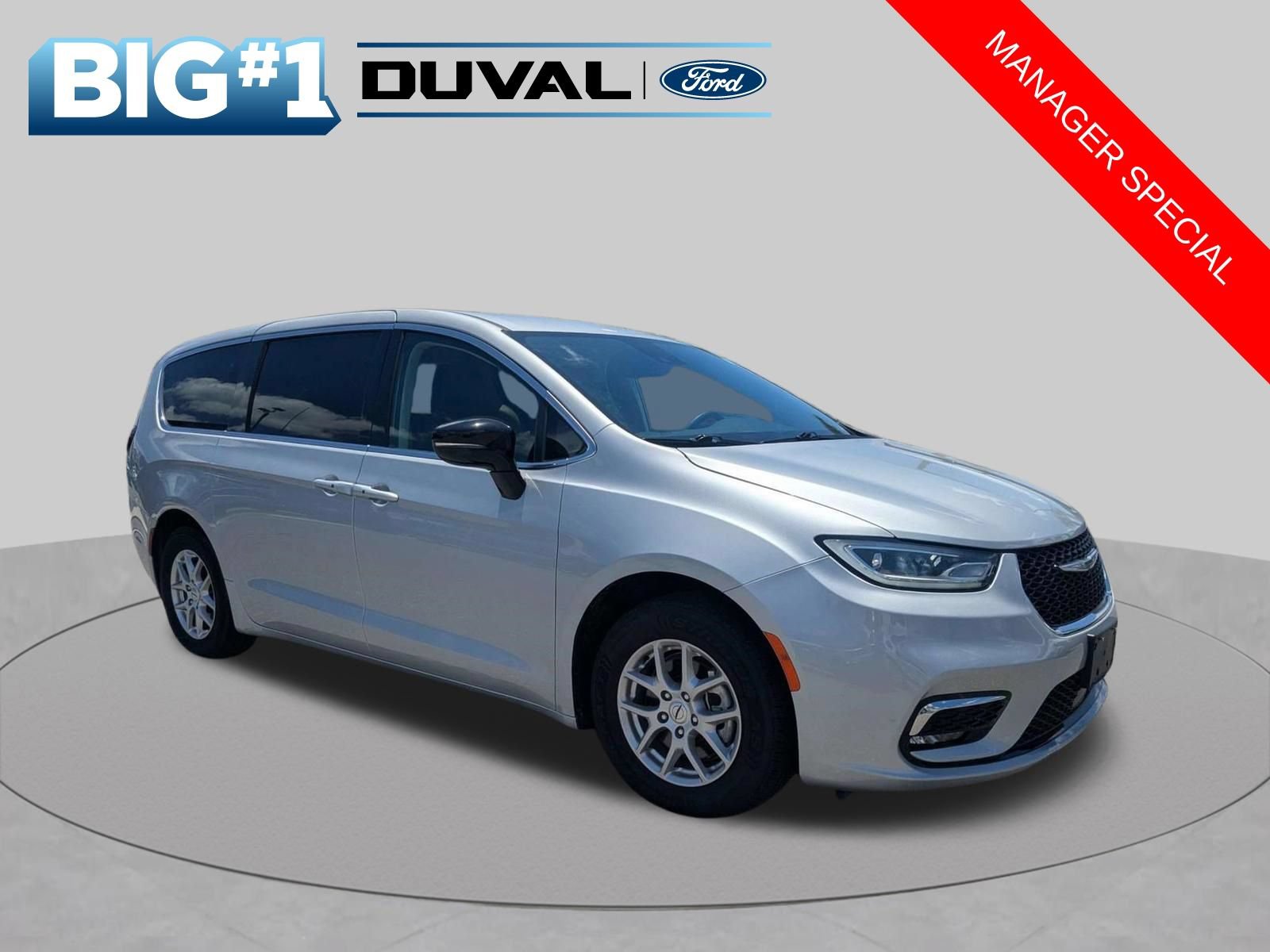 Used 2024 Chrysler Pacifica Touring-L