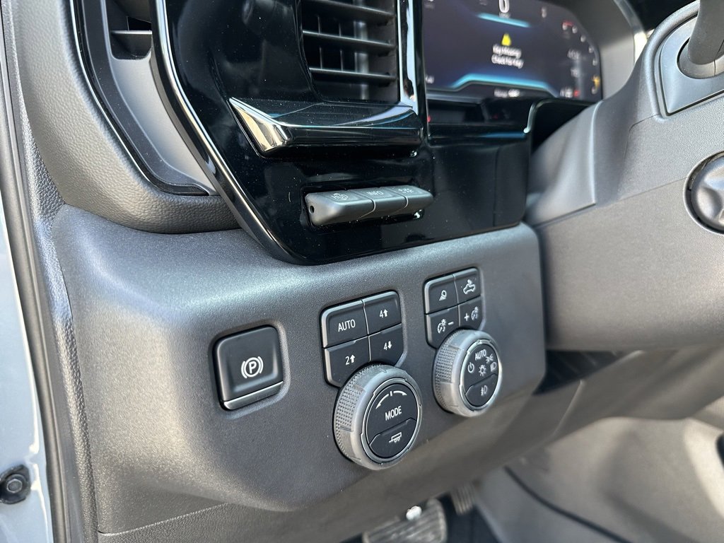 Used 2025 Chevrolet Silverado 1500 ZR2 w/ Technology Package image 14