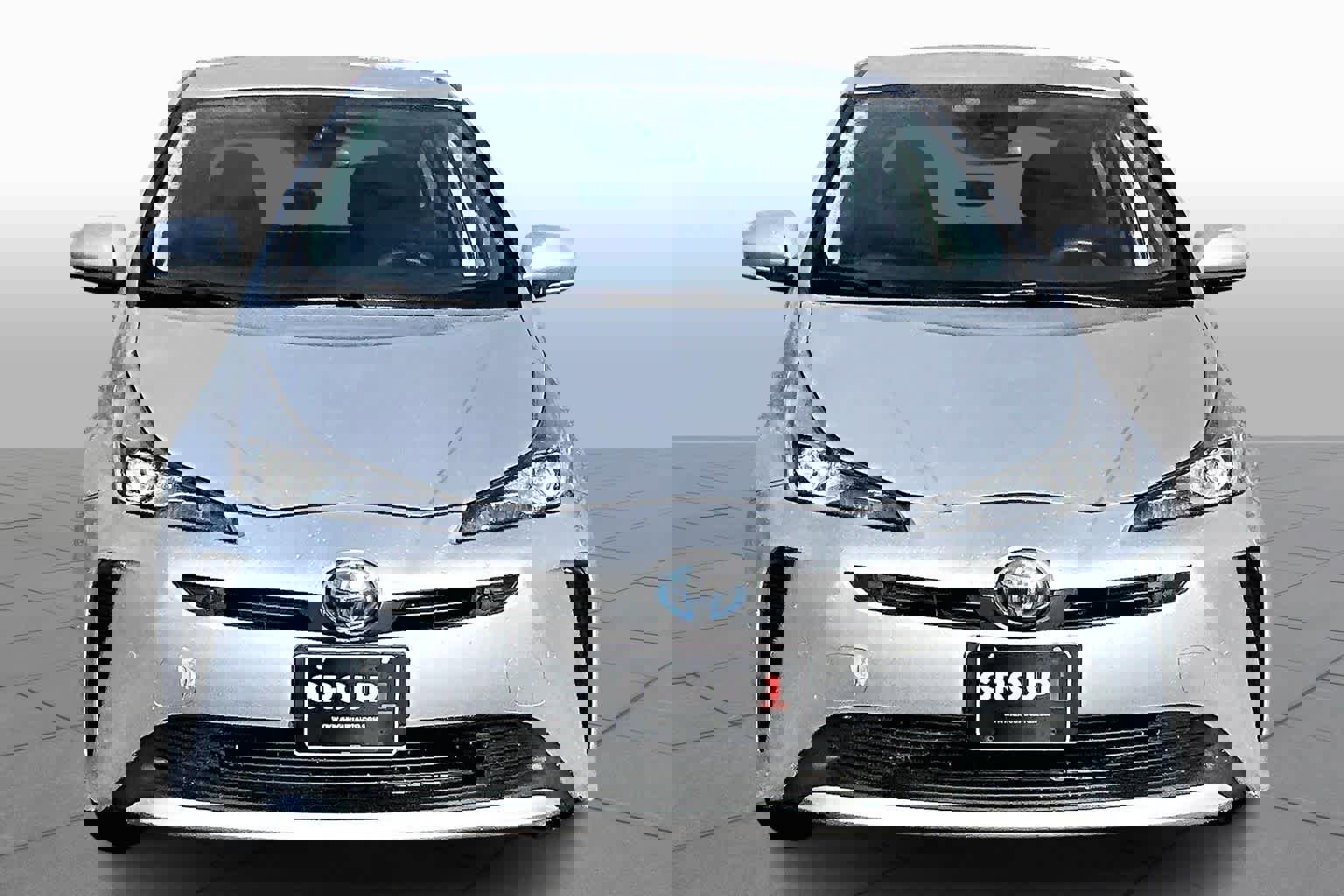 Used 2019 Toyota Prius LE w/ Carpet Mat Package image 3