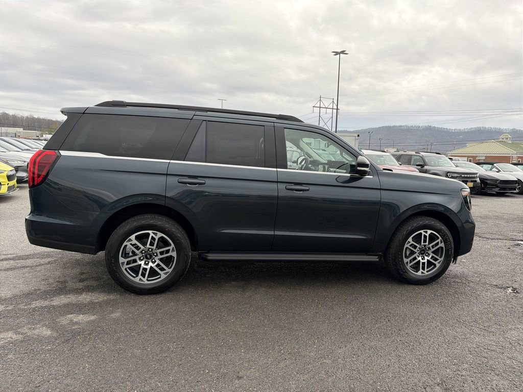 New 2026 Ford Expedition Active AWD/4WD image 5