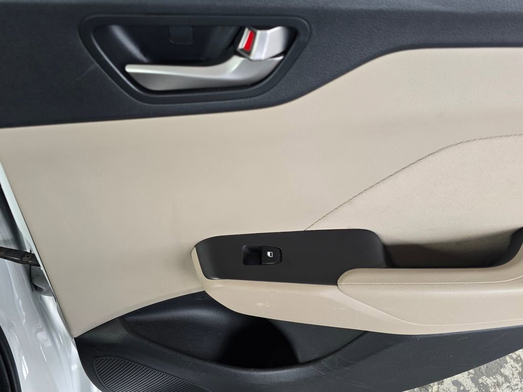 Used 2020 Hyundai Accent SE image 18