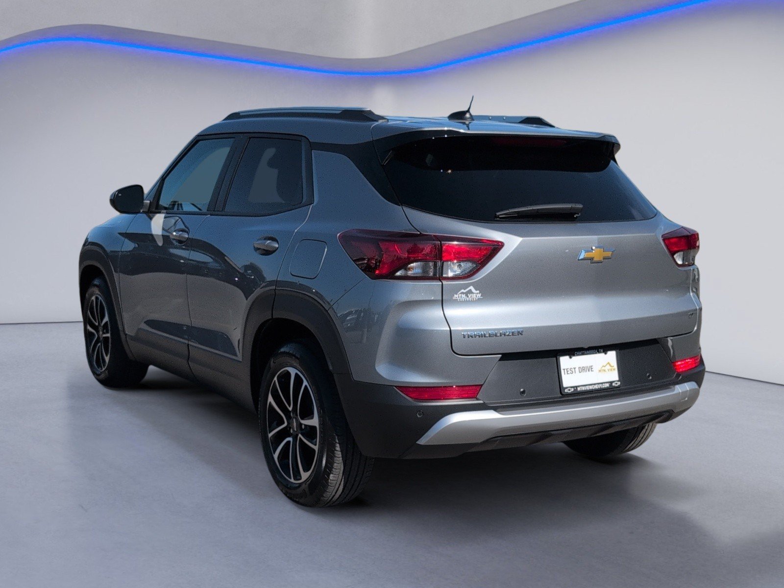 Used 2025 Chevrolet TrailBlazer LT w/ Convenience Package FWD image 9