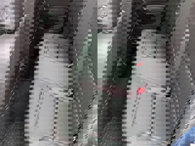 Used 2021 Volkswagen Golf 4-Door image 21