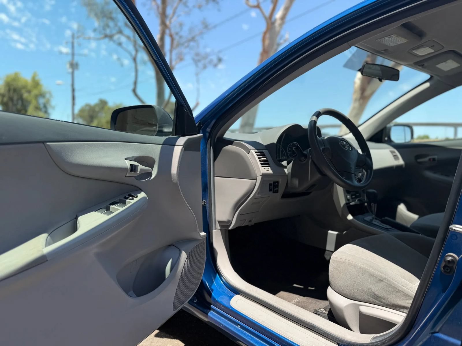 Used 2009 Toyota Corolla LE FWD image 7
