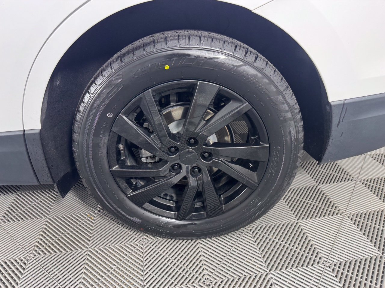 Used 2022 Chevrolet Equinox Premier FWD image 37